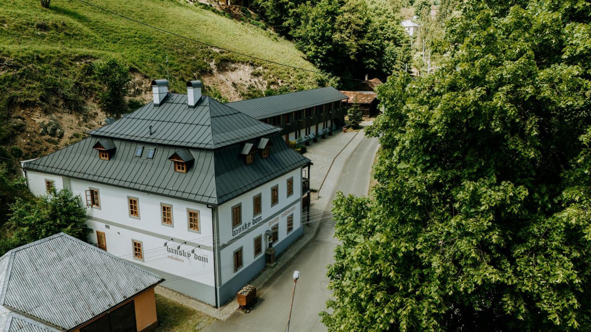Penzion Bansky Dom Banská Štiavnica Exteriör bild