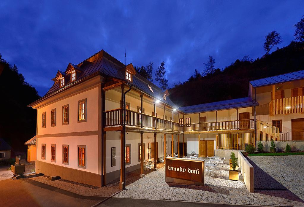 Penzion Bansky Dom Banská Štiavnica Exteriör bild
